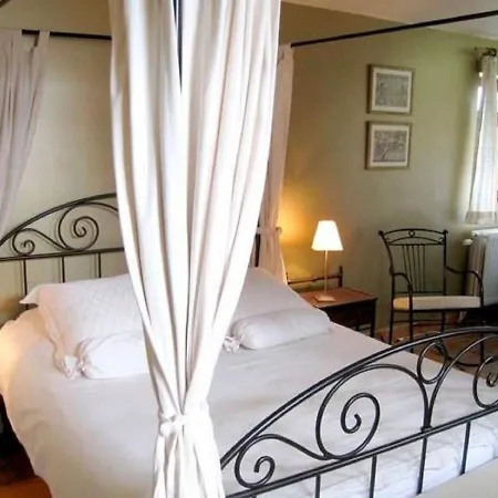 Quaint Farmhouse In Maffe With A Turkish Bath Holiday home