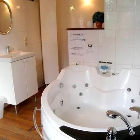 Quaint Farmhouse In Maffe With A Turkish Bath Havelange